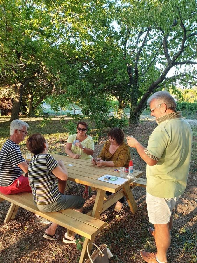 Tulette Gites La Ferme De Marguerite מראה חיצוני תמונה