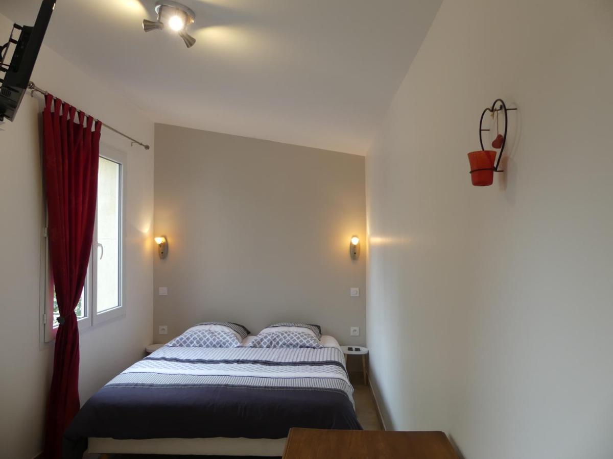 Tulette Gites La Ferme De Marguerite מראה חיצוני תמונה